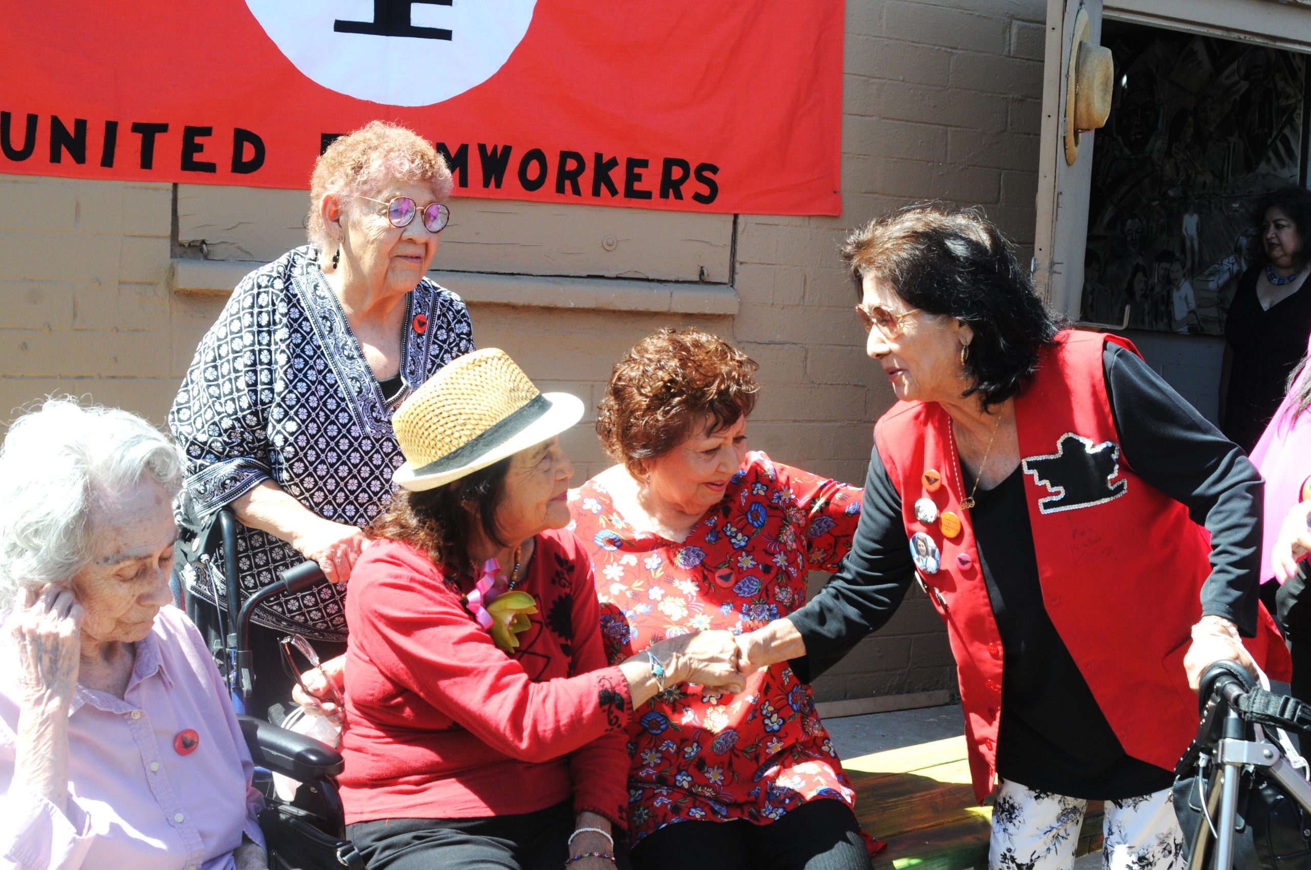 “Dolores, we’re with you”: Tucson mayor and farmworker families share grief, hope in the movement