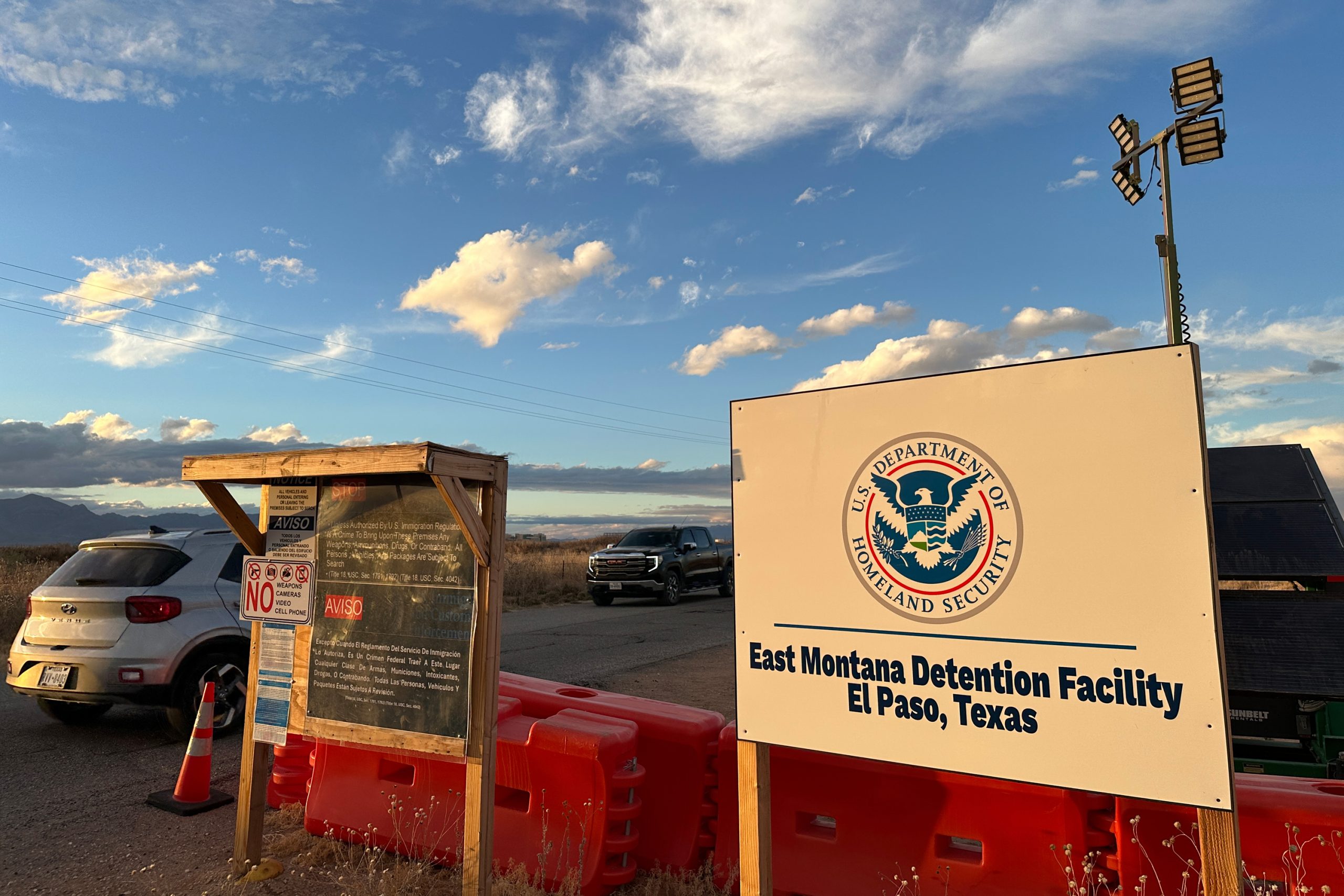 Measles cases at an Arizona detention facility triggered a new quarantine in El Paso - AZ Luminaria