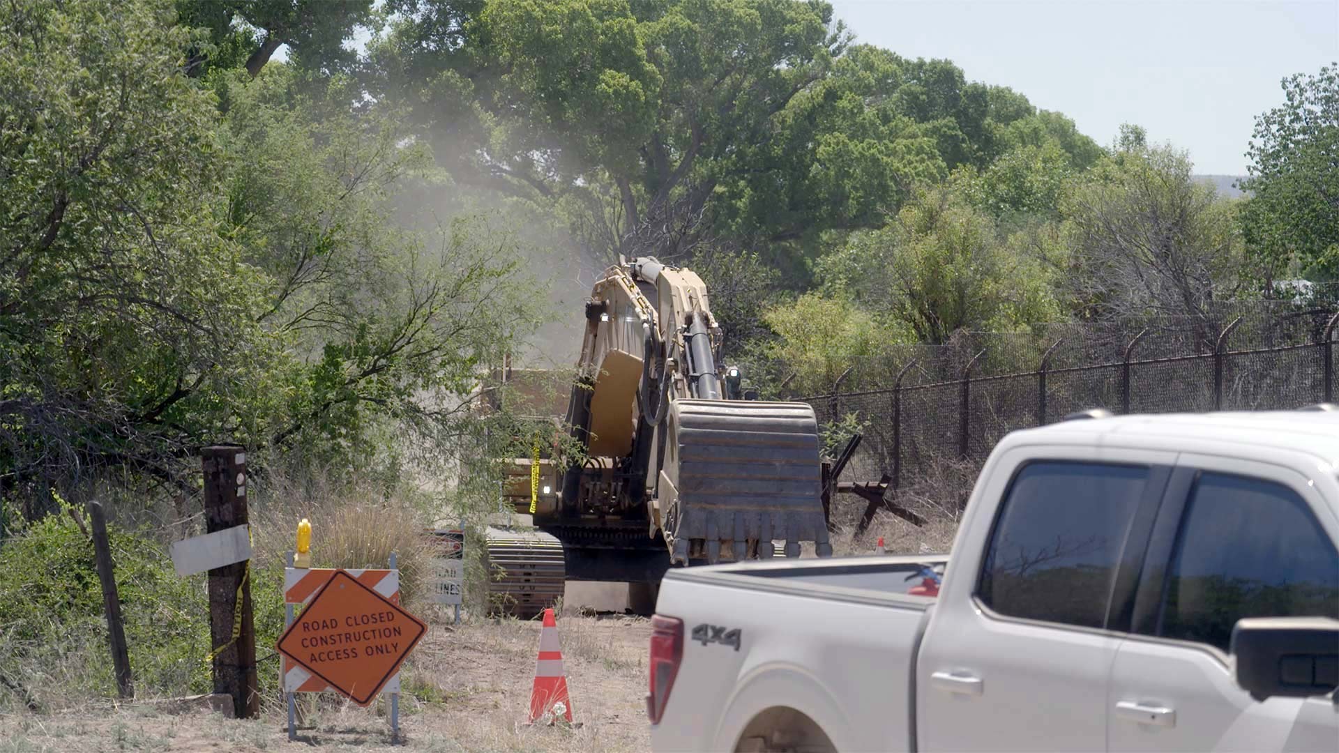 ‘A whole ecosystem:' Border wall construction inches toward historic cottonwoods in Lochiel
