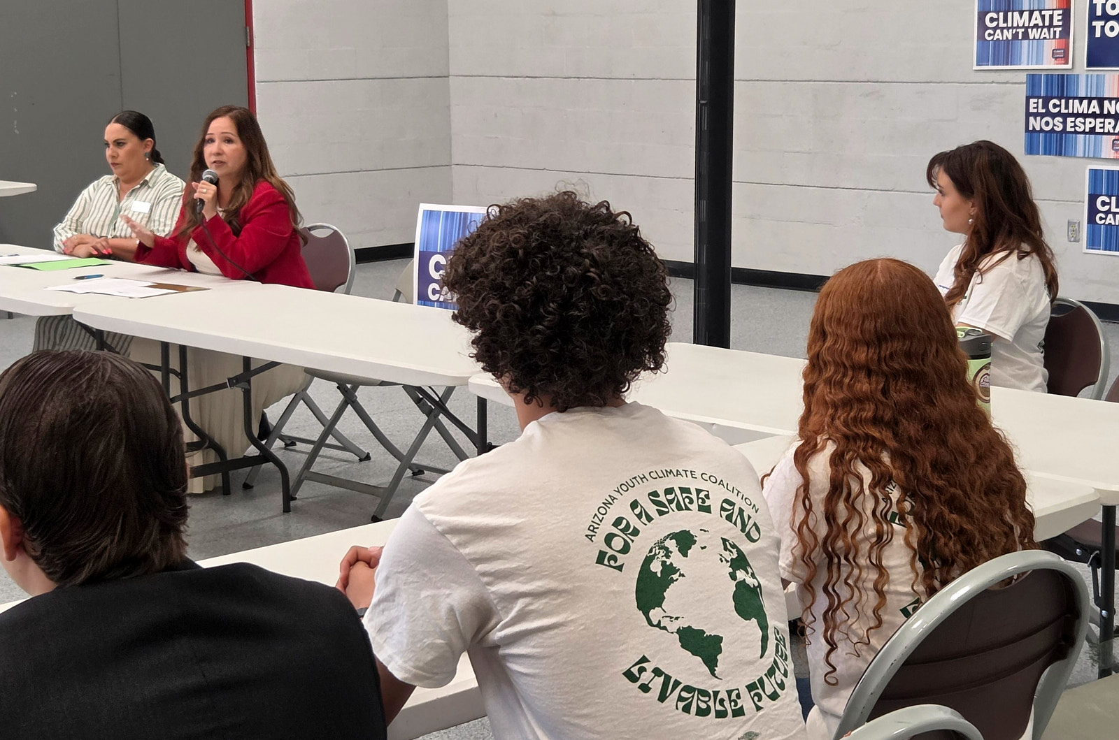 Jóvenes de Arizona les dicen a legisladores: el cambio climático no puede esperar